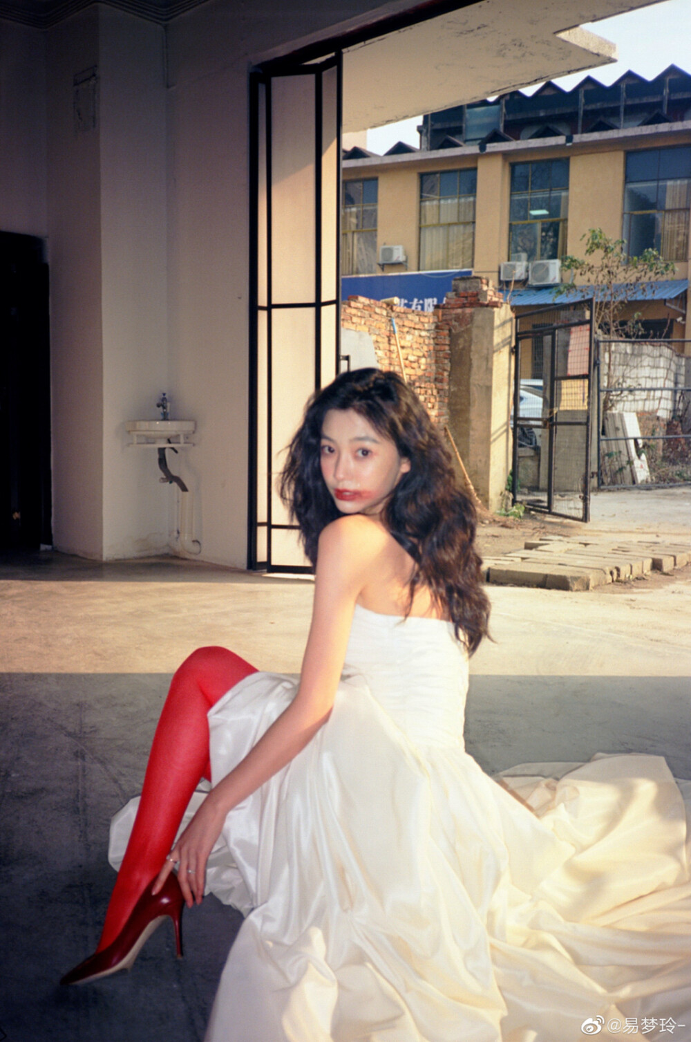 易梦玲