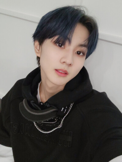 梁祯元.
Jungwon.
enhypen.