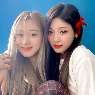 //: Giselle ＆Ningning