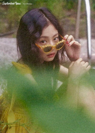 Jennie solo