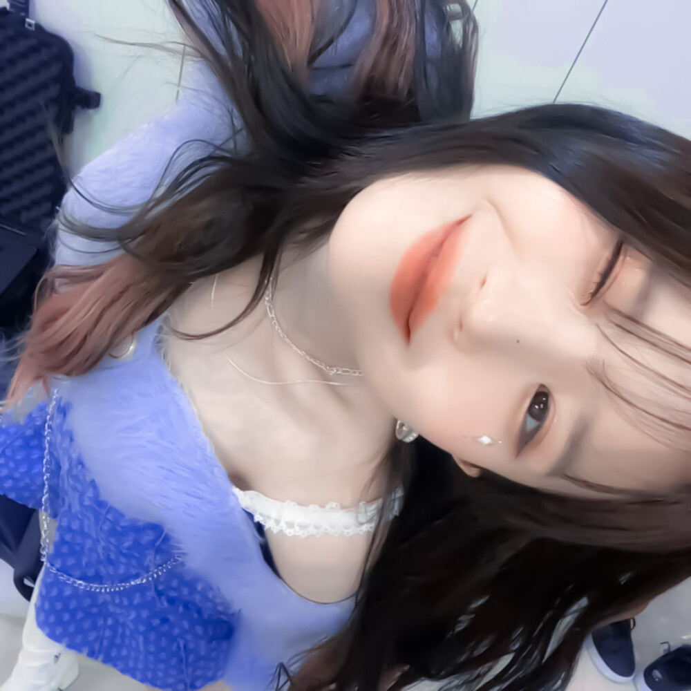ᐛ宋河英
：“如果能控制，喜欢这件事就不特别了“
二传标注南来