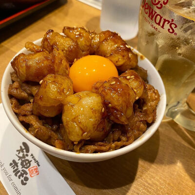 福岡県 天神ホルモン ソラリア店 にくまる丼