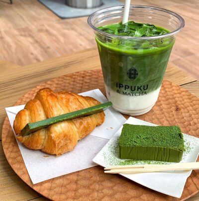 IPPUKU & MATCHA. Tea Room. 宇治抹茶専門店 可颂 