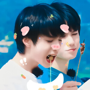 “香菜 芹菜真的很苦 为什么大人都喜欢 还说不苦的好好吃”

·刘耀文 张真源 丁程鑫｜贴纸江时树｜☃️生姜坊头牌