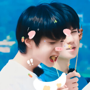 “香菜 芹菜真的很苦 为什么大人都喜欢 还说不苦的好好吃”

·刘耀文 张真源 丁程鑫｜贴纸江时树｜☃️生姜坊头牌