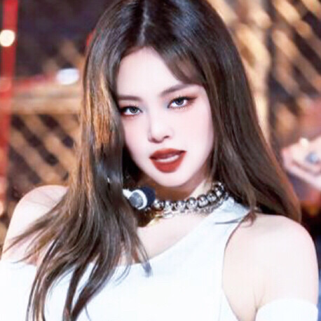 JENNIE