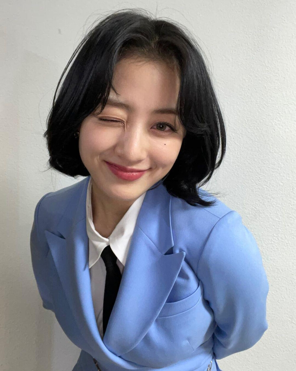 JIHYO 朴志效