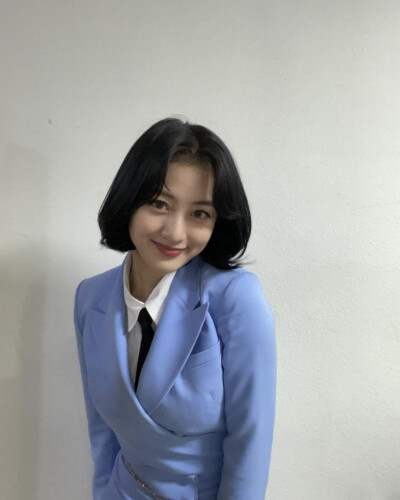 JIHYO 朴志效