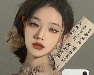 该换头像了 女生头像
记得点赞和收藏哦（礼貌拿图）