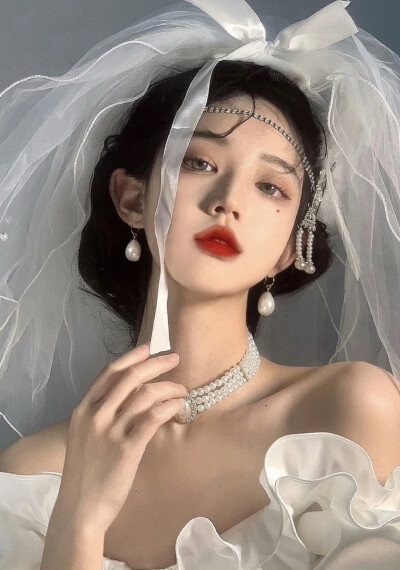 该换头像了 女生头像
记得点赞和收藏哦（礼貌拿图）