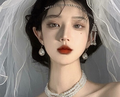 该换头像了 女生头像
记得点赞和收藏哦（礼貌拿图）