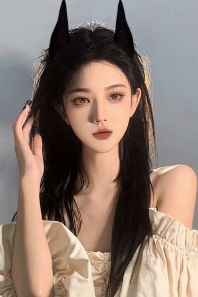 该换头像了 女生头像
记得点赞和收藏哦（礼貌拿图）