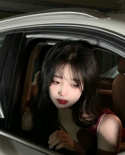 该换头像了 女生头像
记得点赞和收藏哦（礼貌拿图）