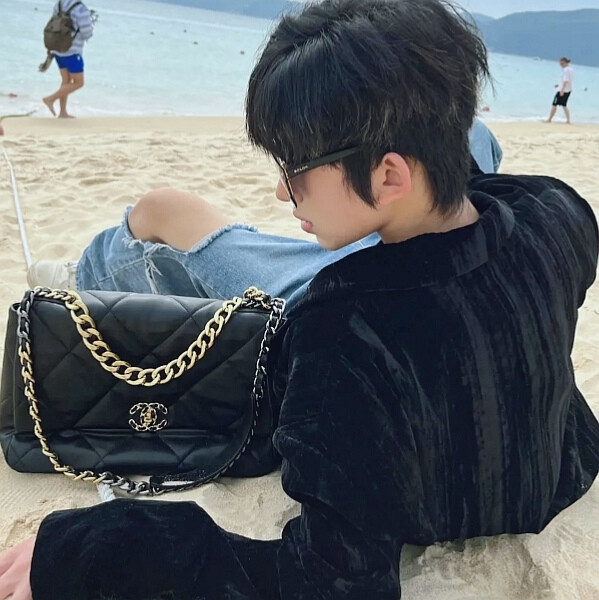 想问一下是不是有人拿我图去入汇了哈哈… 我很无语 又碰到不注明的 然后说在群里找的 到底想怎样 哈哈