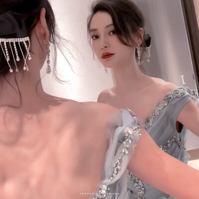 Angelababy
