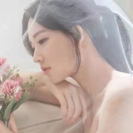 刚完婚，感谢祝福，诚邀各位改改家妻。不注