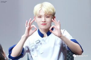 李知勋WOOZI