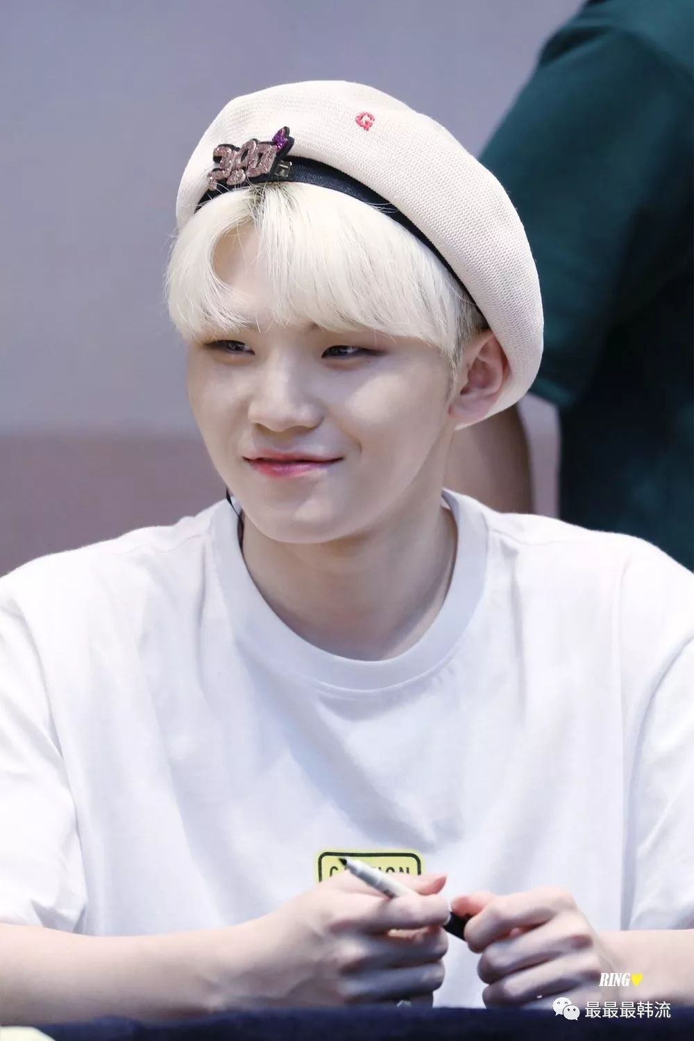 李知勋WOOZI