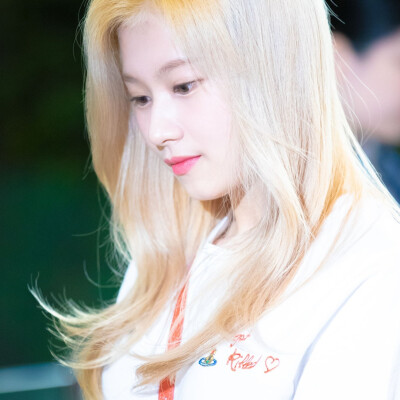 halfmoon_sana