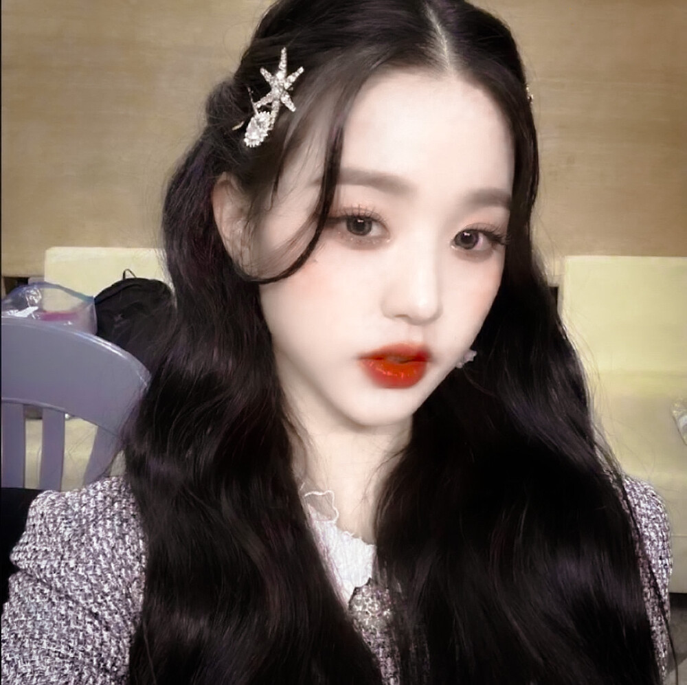 要做也做个爱情骗子
背景/江秦