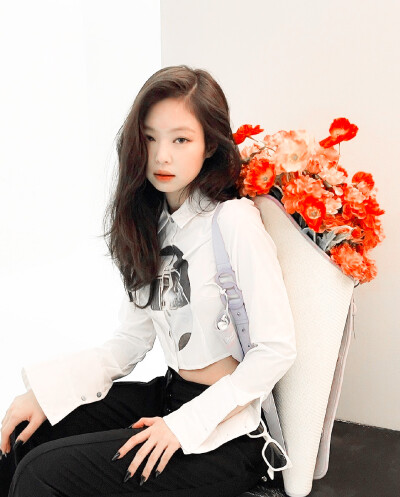 金智妮Jennie。
陈灿