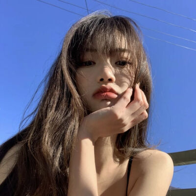 喜欢海 喜欢花 喜欢日出和日落 浪漫的年纪别活的太无趣.