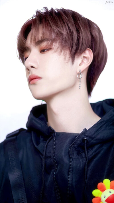 ♕帅到失语♛ cr:logo