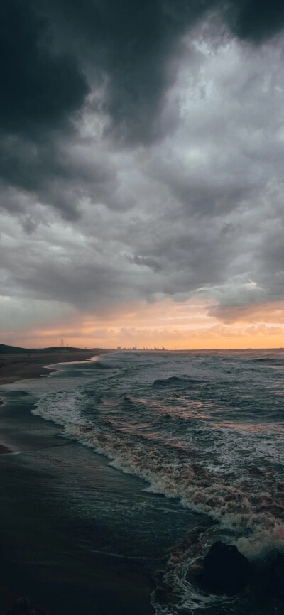 壁纸 风景 海边 黄昏 岛 草地 森林 绿色