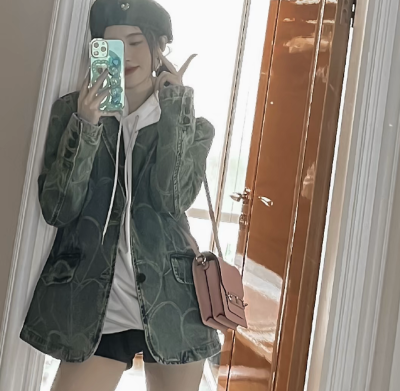 新的一年出现一下