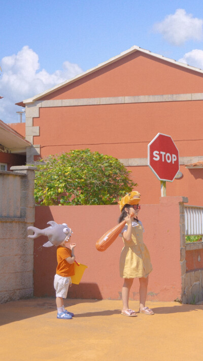 马 鲨 小 分 队～
摄影：尼脑子瓦特啦
模特：名侦探牛奶喵