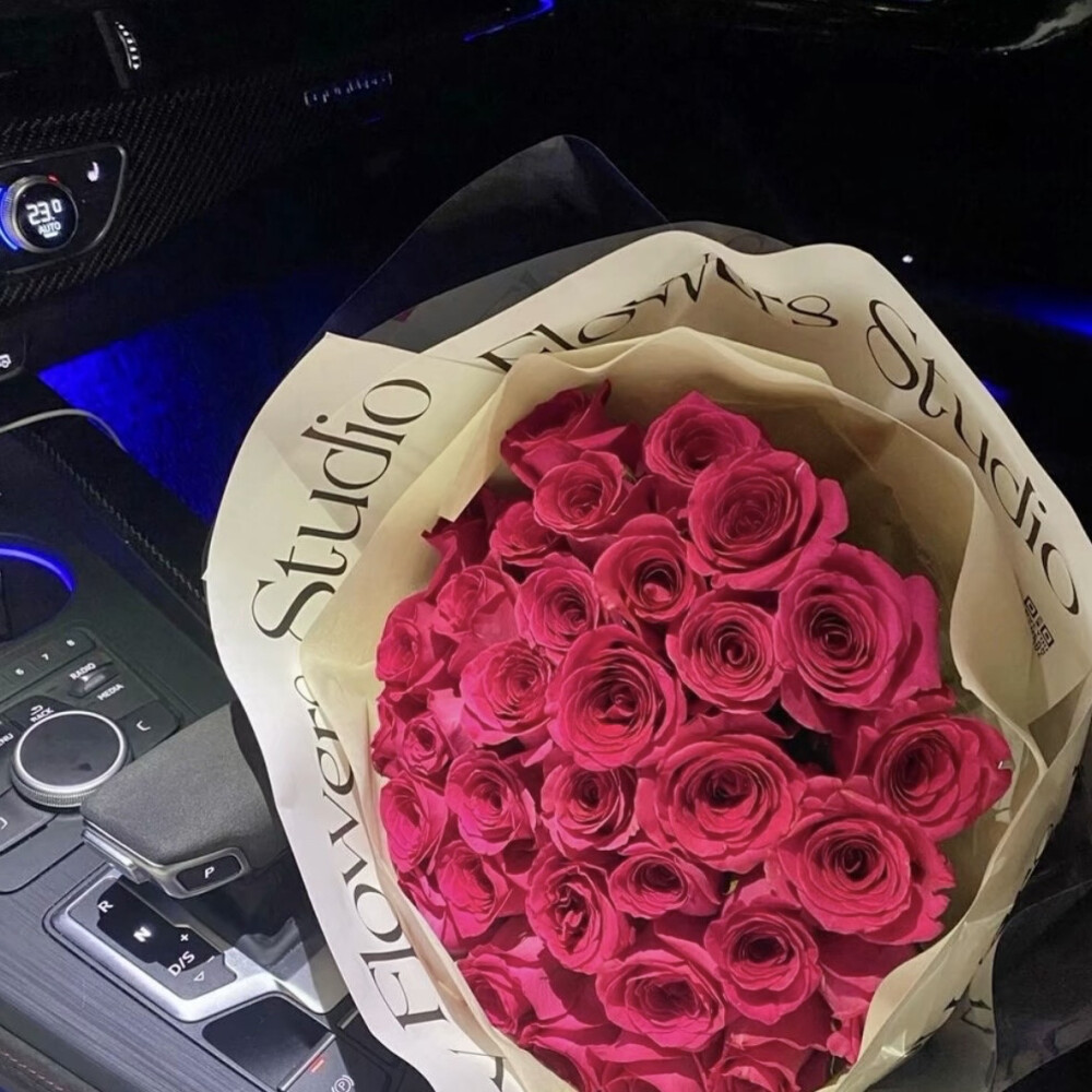 堆糖一婉（优质背景潮图）
版权©️归原作所有 侵权删并致歉。