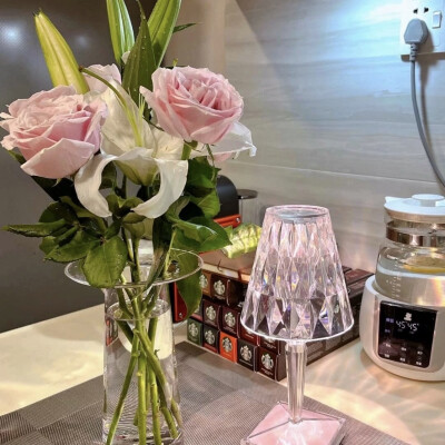 堆糖一婉（优质背景潮图）
版权©️归原作所有 侵权删并致歉。