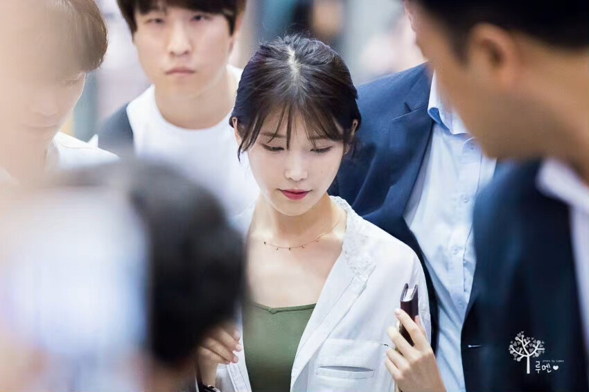 IU