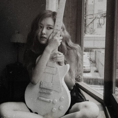 「 だからいつも そばにいてよ｀ Rose／所以一直 留在我身边吧 」