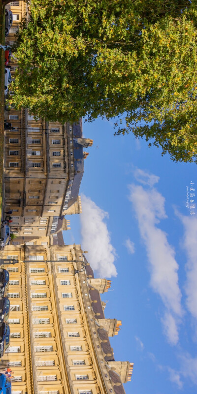 “没有谁会踏雾而来 喜欢的风景要自己去看”
Bath.England
by.@小皮筋百货店