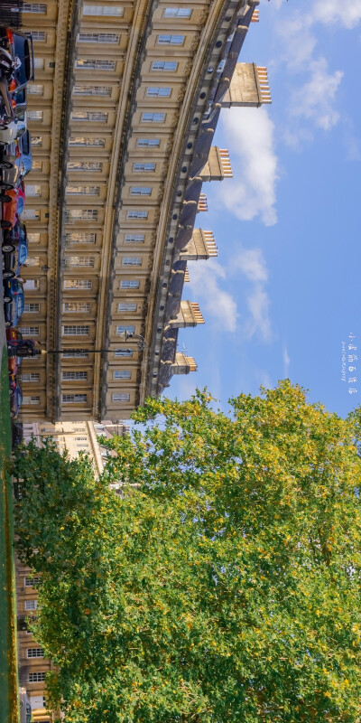 “没有谁会踏雾而来 喜欢的风景要自己去看”
Bath.England
by.@小皮筋百货店