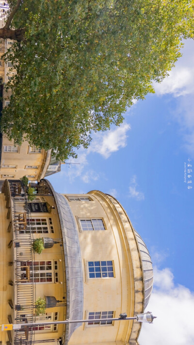 “没有谁会踏雾而来 喜欢的风景要自己去看”
Bath.England
by.@小皮筋百货店
