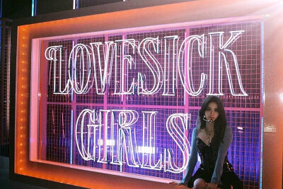 2022.2.13
BLACKPINK Jisoo lovesick girls 打歌舞台