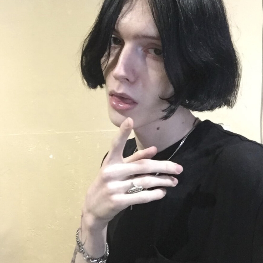⁡
廾
⁡
