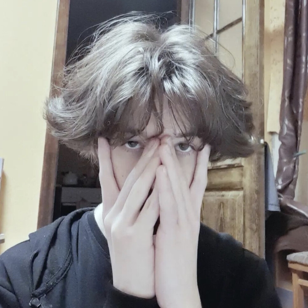 ⁡
廾
⁡