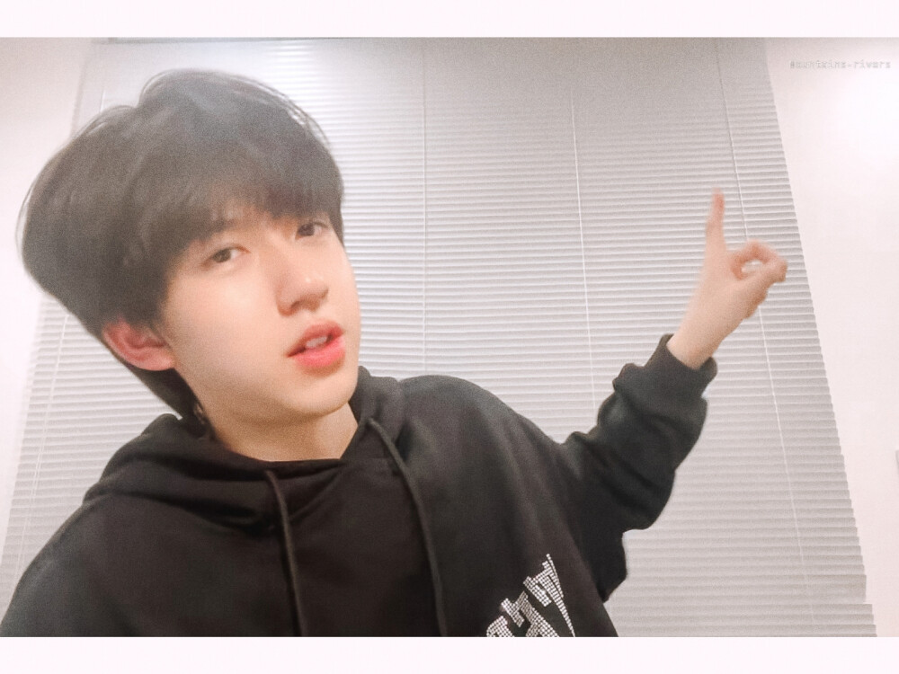 「 你的小男友来电 」
是否 接听？