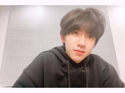 「 你的小男友来电 」
是否 接听？