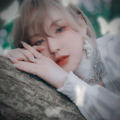 “月上心头，神明也难免落俗。”
©官图
