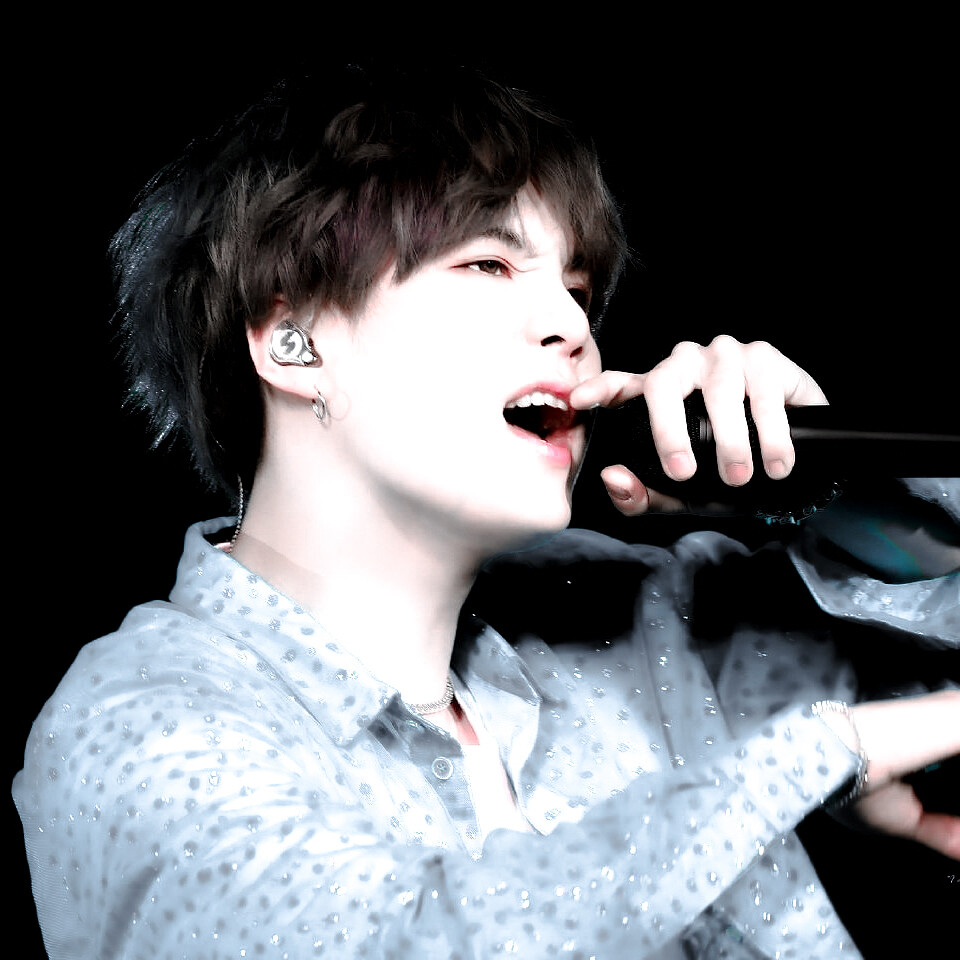 #SUGA*最后的阿芙洛狄忒'
“Daddy 永远宠你。”