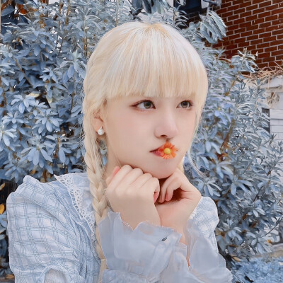 努力等一个春天吧。