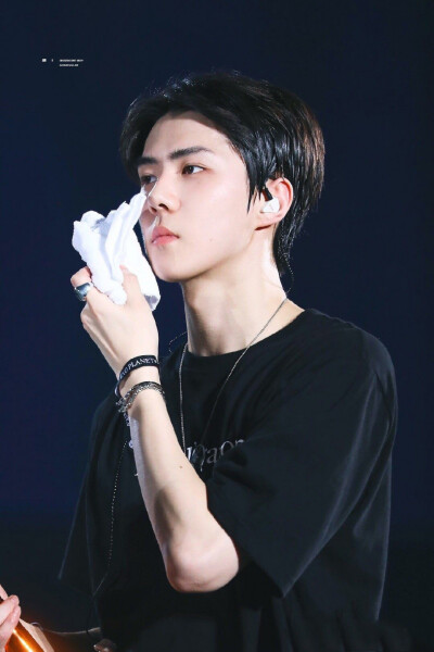 吴世勋 SEHUN