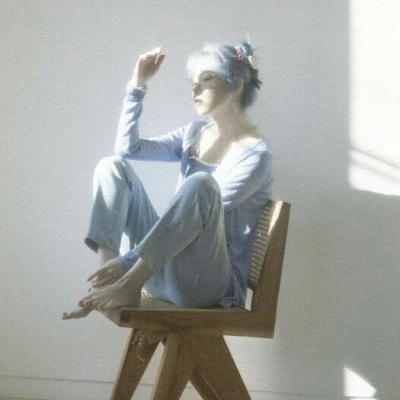 这组图我真的爱
iu好有氛围感
啊！我真的好爱好爱
