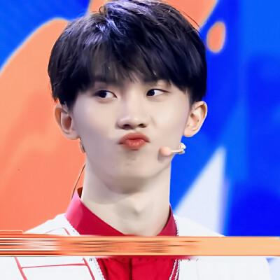 
-马嘉祺-｜原截：江宥祁/贴纸：许辄
