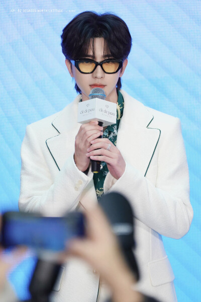 蔡徐坤 22.02.18 CPB站台
cr.北纬82｜蔡徐坤/不夏之夏｜蔡徐坤