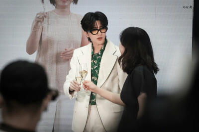 蔡徐坤 22.02.18 CPB站台
cr.北纬82｜蔡徐坤/不夏之夏｜蔡徐坤